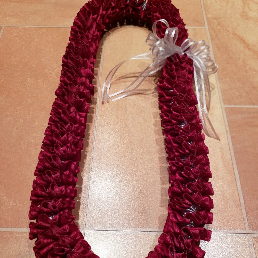 NWOT Graduation Lei Handmade Red & Gray Plumeria Spiral Ribbon Lei